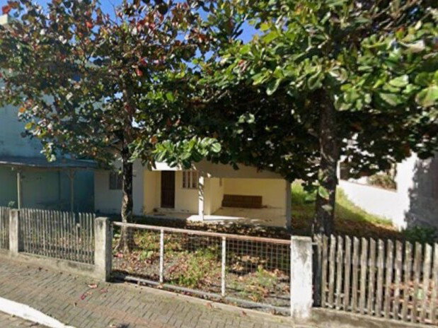 Terreno com Edificação em Navegantes/SC - 360m²