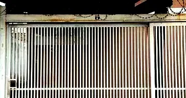 Casa em leilão com 3 quartos e 2 banheiros