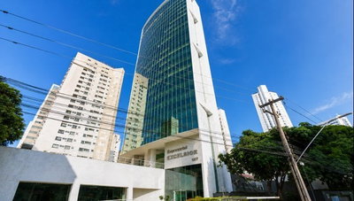 Sala Comercial Desocupada com 65m² e 1 Vaga no Edifício Excelsior
