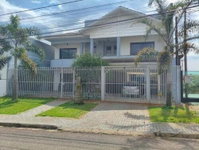 Casa padrão com 4 quartos e 1 vaga em Cascavel/PR