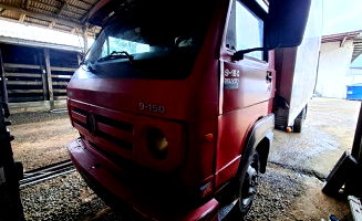 Veículo Utilitário Ford Cargo 712