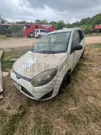 Ford Fiesta Flex 2013/2014 com 16 fotos