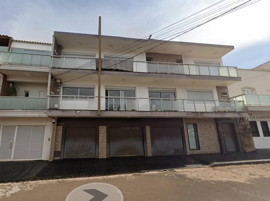 Casa Ocupada com 3 Quartos em Monte Carmelo - MG