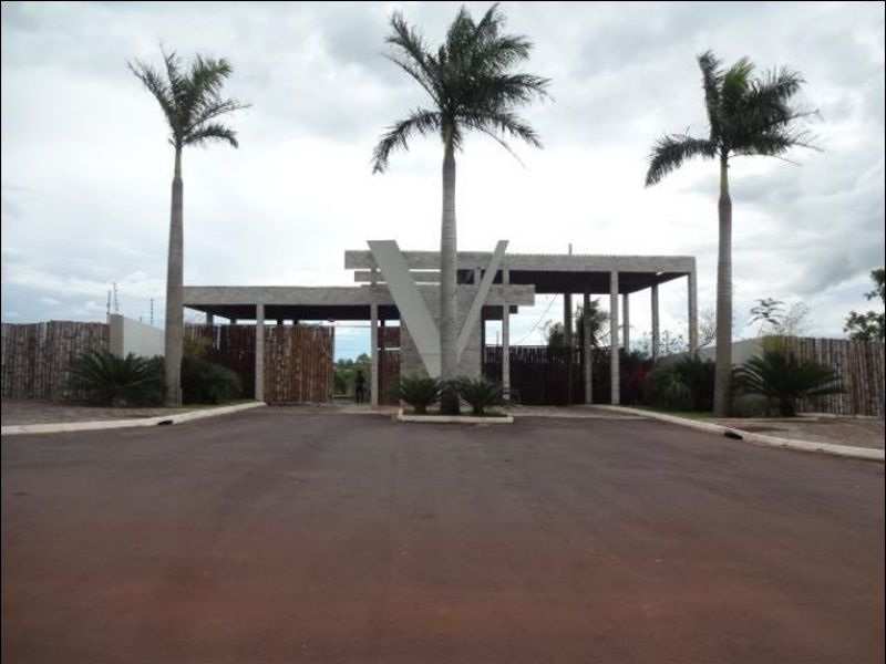 Lote desocupado com 802 m² de terreno, ideal para construção