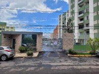 Apartamento com 82 m² e condomínio residencial