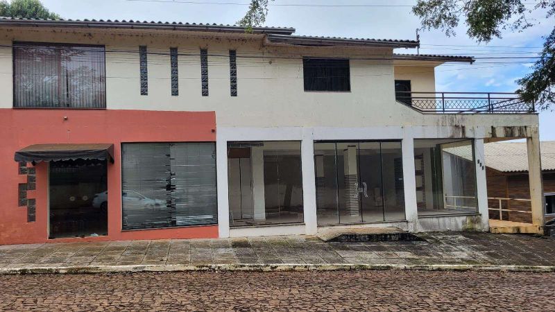 Lote Urbano com Edificação Comercial/Residencial em Bom Jesus (SC)