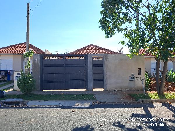Casa 2 quartos, 1 banheiro, 1 vaga, 43m² construída, terreno 200m²