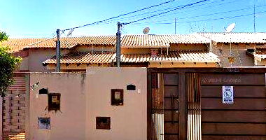 Casa aconchegante 2 quartos, 1 banheiro, 1 vaga, 57.6m² construída