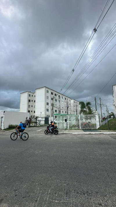 Apartamento 2 Quartos com Área de Serviço em Salvador