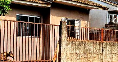 Casa com 2 Quartos e Área Privativa em Jardim Paraíso