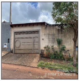Casa com 46,96m² área privativa e 250m² de terreno