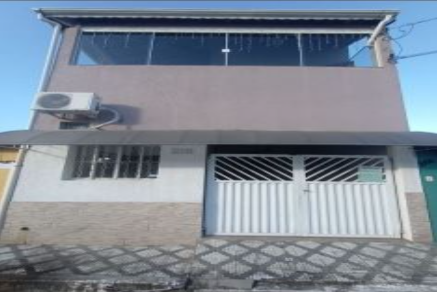 Sobrado com 2 Quartos e Sala Comercial em Lorena/SP