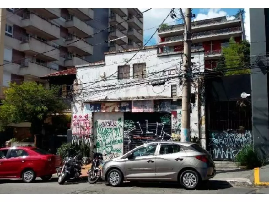 Prédio Comercial em Leilão - Vila Madalena