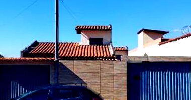 Casa em Mateus Leme com 2 quartos e 1 vaga