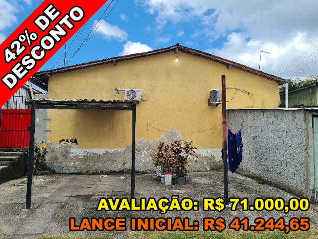 Casa 3 quartos, 2 banheiros, 50m² construída, 1 vaga, desocupada