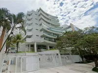 Apartamento Duplex com 4 Suítes e 2 Vagas na Riviera de São Lourenço