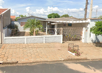 Casa com 51,255m² em Jardim Albertina