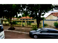 Casa com 326,65m² construída em terreno de 1.437,48m², desocupada