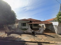Casa com 480m², 161,20m² construídos, 3 quartos, 2 banheiros, desocupada