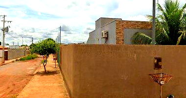 Casa 2 quartos, 1 banheiro, 58m² construída, 1 vaga, desocupada