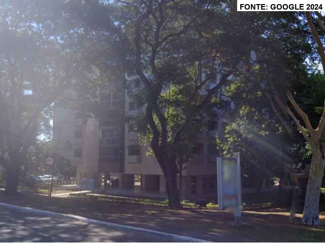 Apartamento com 194,20m² e vaga de garagem