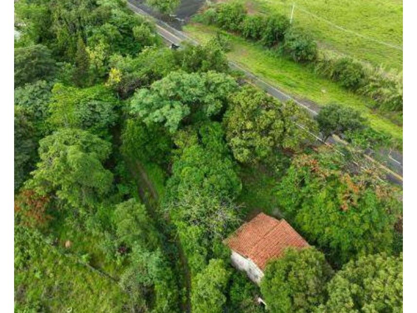 Casa Ocupada em Parque Santa Cecília com 1.148m² de Terreno