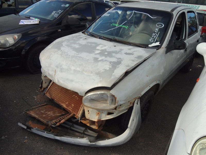 Sucatas Inservíveis - Lote 002 com 6 Automóveis