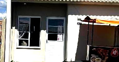 Casa com 2 quartos em Pindamonhangaba