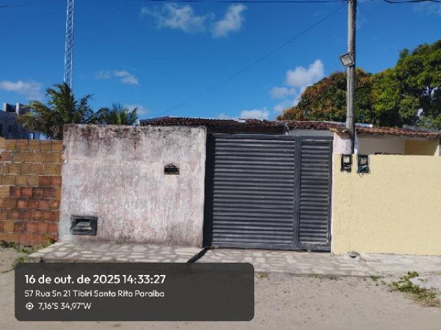 Casa com 2 quartos, 2 banheiros e 1 vaga de garagem
