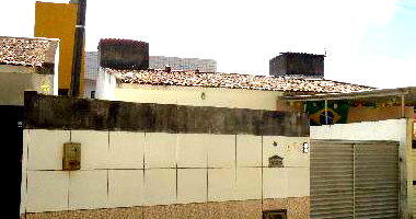 Casa 2 quartos, 2 banheiros e 1 vaga, 42 m²