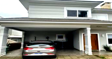 Casa com 3 suítes, 4 banheiros, 4 vagas e 227,14 m² construída