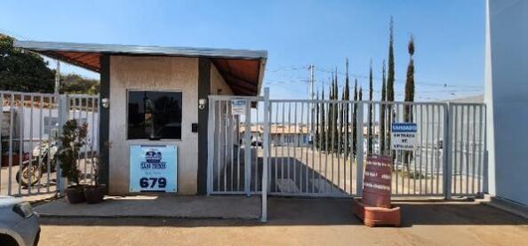 Casa com 2 quartos, 1 banheiro, 54m² área privativa e 1 vaga
