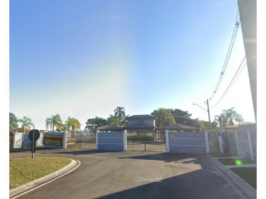 Terreno de 1.065,42m² em condomínio