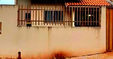 Casa 2 quartos, 1 banheiro, 62.48m² construída, 2 vagas garagem