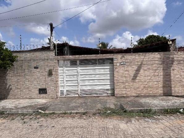 Casa com 2 quartos, 2 banheiros, 74,91m² área privativa, 1 vaga