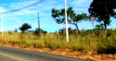 Terreno Amplo na Avenida Universitária em Caldas Novas/GO