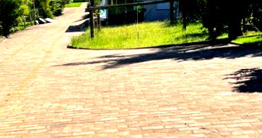 Fração Ideal de Lote Rural com Casa e Piscina