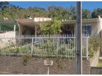 Casa com 330m² de terreno e 162m² construída em Sintrial
