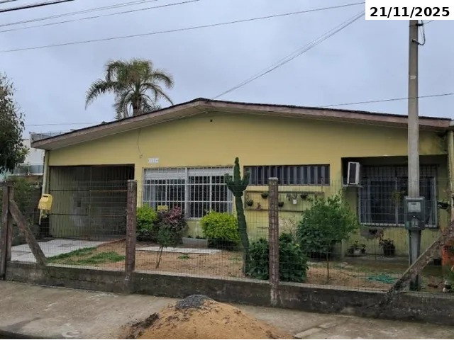 Casa com 191m² em terreno de 312m² - Travessa Sapiranga