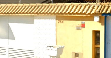 Sobrado com 114m² construídos, 165m² terreno, desocupado