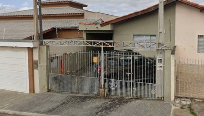 Casa com 2 quartos, 1 banheiro e 1 vaga de garagem, 50 m², ocupada