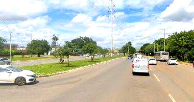 Casa com 128m², lote 33, em reforma, com rachaduras