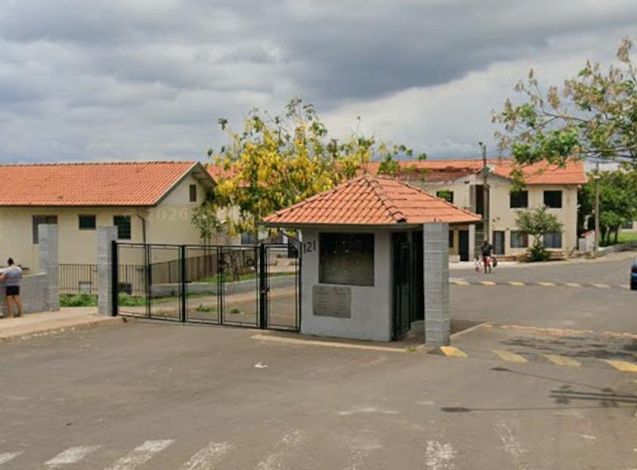 Apartamento com 2 dormitórios, 1 banheiro e vaga de garagem
