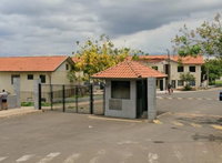 Apartamento com 2 dormitórios, 1 banheiro e vaga de garagem