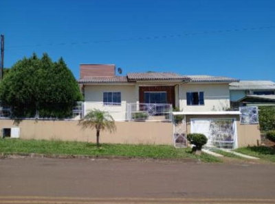 Casa com 129m², 2 quartos, 1 banheiro, ocupada