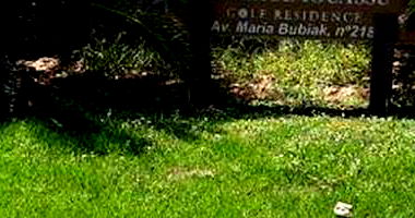 Casa no Centro com 4 Quartos e 4 Banheiros em Foz do Iguaçu/PR