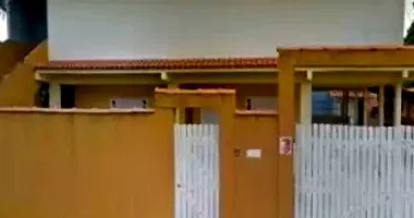 Casa A com 420m² terreno e 297,78m² construída, imóvel ocupado