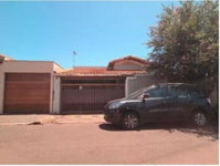 Casa com 3 quartos, 213,68m², piscina, ocupada