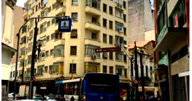 Espaçoso Conjunto de Escritórios com 92m² e 1 Banheiro