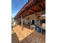 Casa com 79m² e terreno de 400m², desocupada